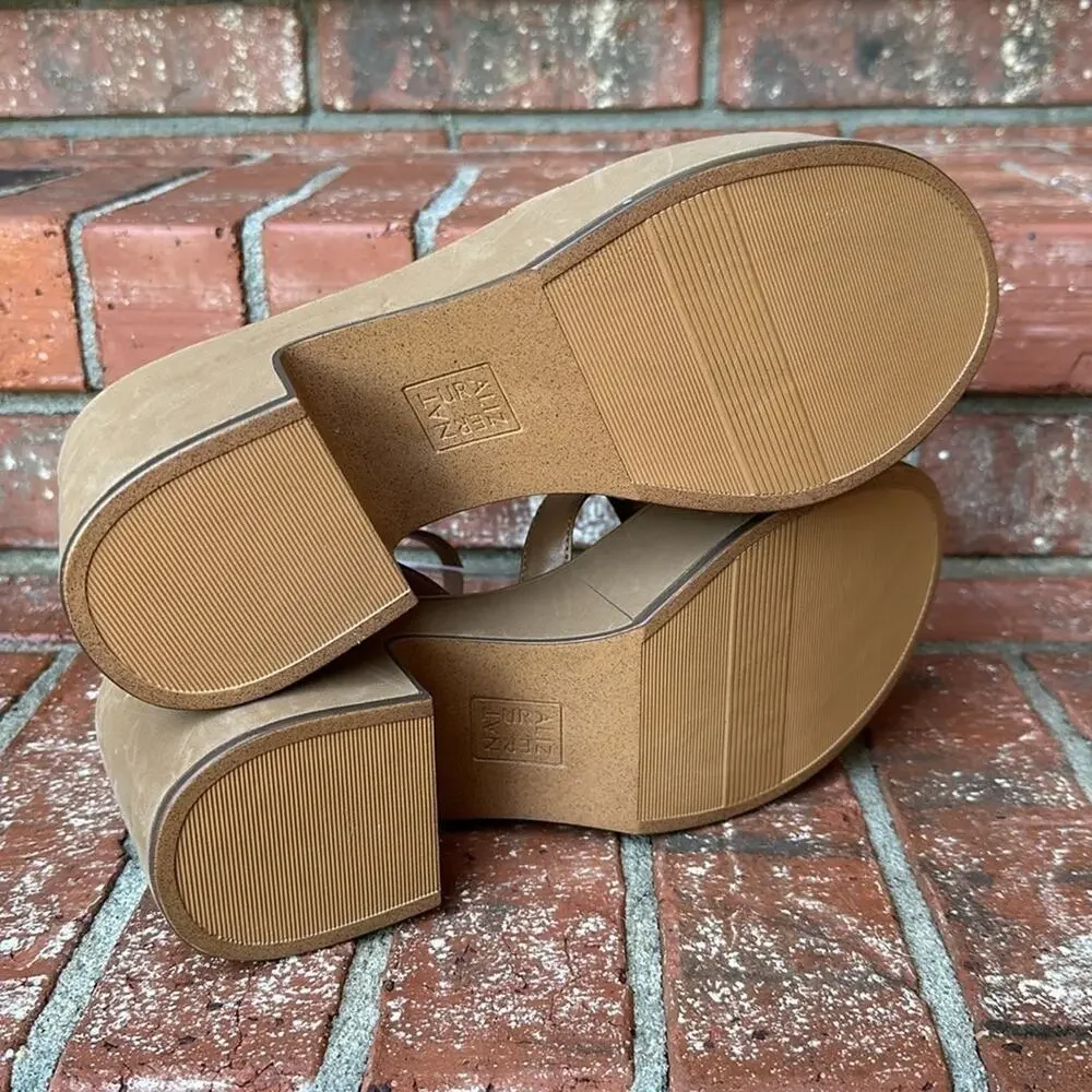 Naturalizer Court Ankle Strap Platform Sandal Toffee Size 10 Retro Boho Comfort